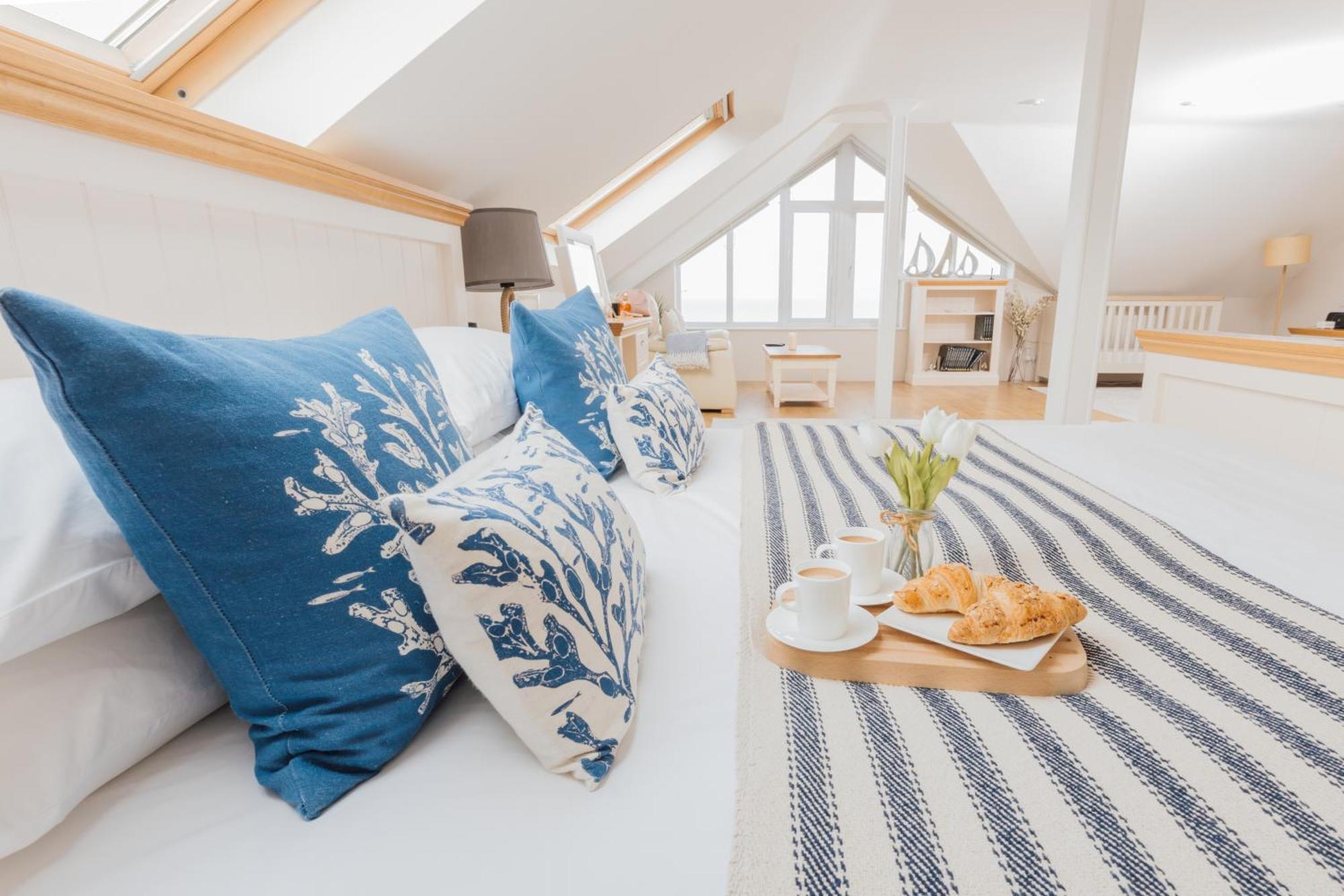 Carbis Bay - Luxury 3 Bed Penthouse Apartment With Sea Views Parking Sauna Balcony Exterior photo