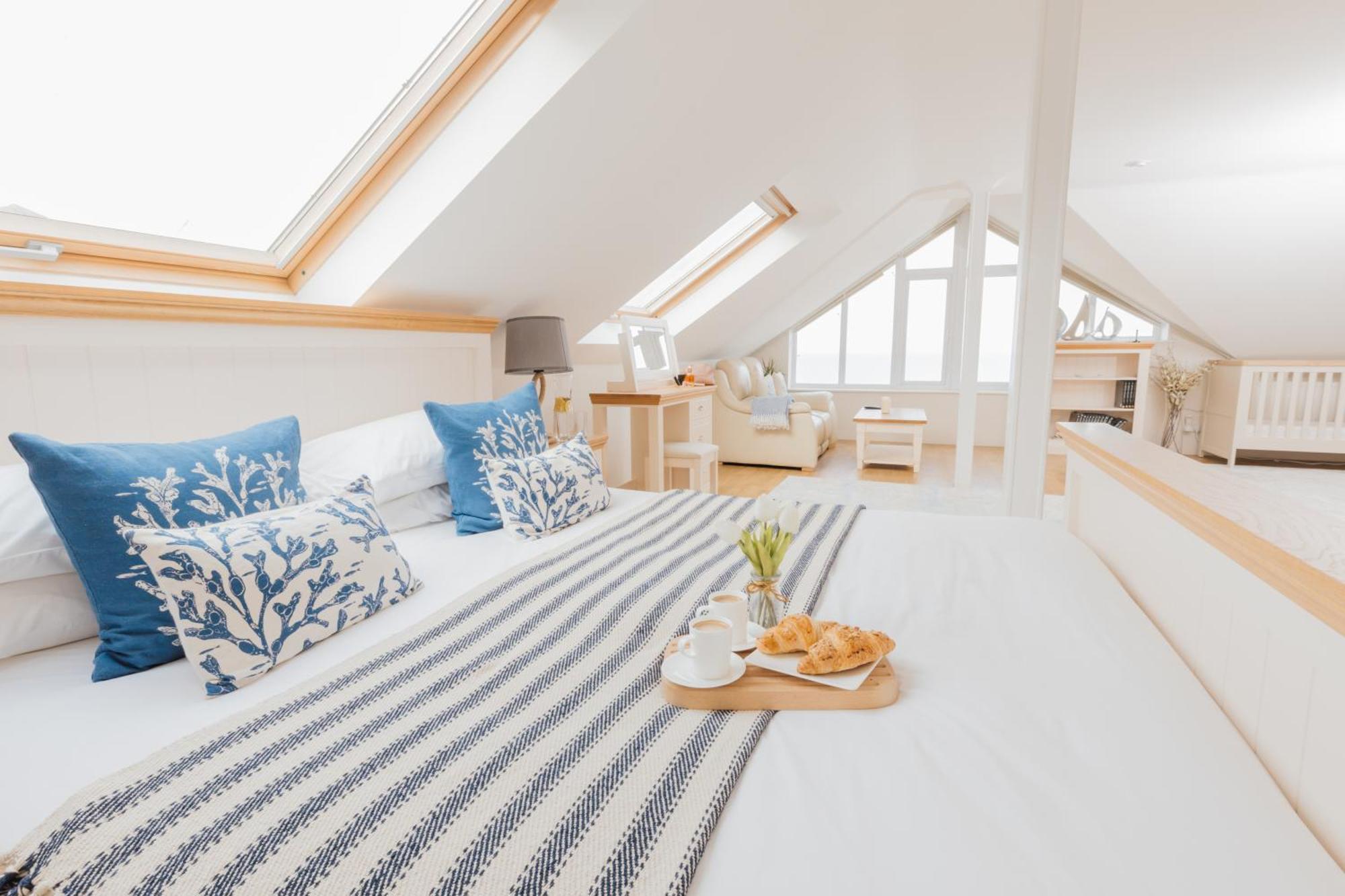 Carbis Bay - Luxury 3 Bed Penthouse Apartment With Sea Views Parking Sauna Balcony Exterior photo